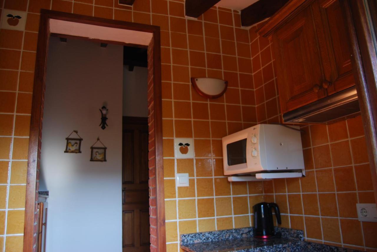 Apartamentos El Perujo Комилас Екстериор снимка