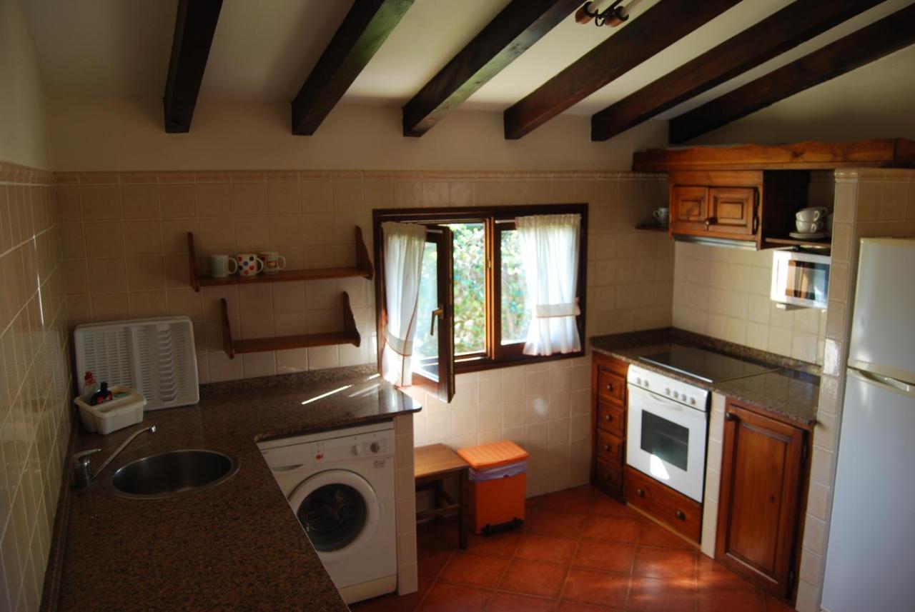 Apartamentos El Perujo Комилас Екстериор снимка