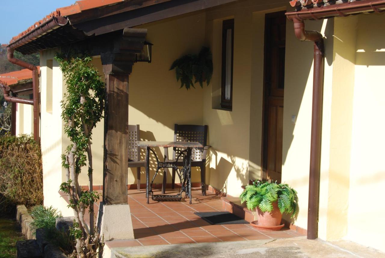 Apartamentos El Perujo Комилас Екстериор снимка
