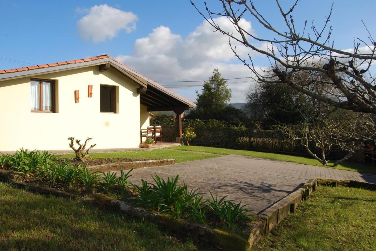 Apartamentos El Perujo Комилас Екстериор снимка
